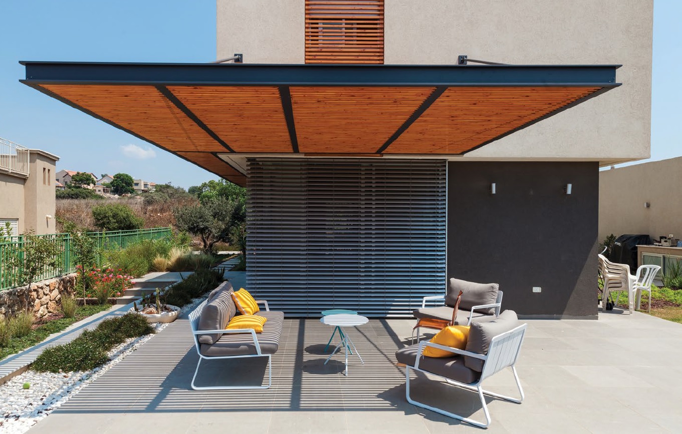 פרגולת אלומיניום דמוי עץ